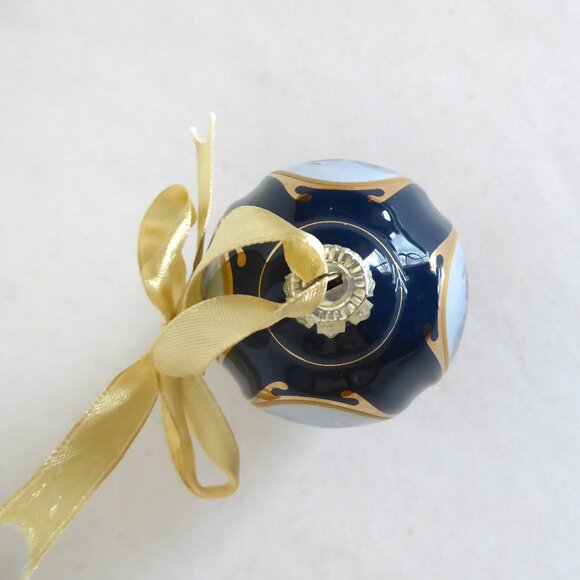 NEW 4.5” VALERIE PARR HILL QVC BOUTIQUE PORCELAIN MUSICAL EGG ORNAMENT - Picture 9 of 13